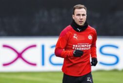 Mario Gotze tijdens de training van PSV