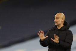 Pep Guardiola is positief over Giovanni van Bronckhorst