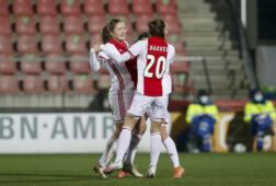 Jonna van de velde goal ajax 5fd36cb9e30ce