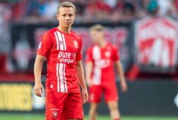 Mathias Kjølø in actie tegen PSV