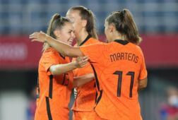 Lieke martens victoria pelova 60f82e2ec6489