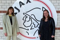Lize kop contractverlenging ajax 6066bdf485130