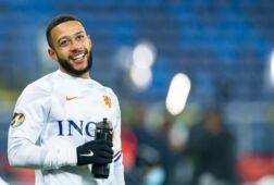 Memphis depay onelove 5fc0d414113ef