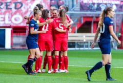 Een eerdere wedstrijd tussen VV Alkmaar en FC Twente