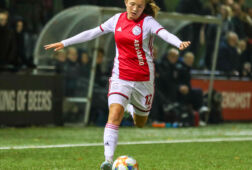 Op jonna van de velde ajax 5f9bcdde9cef1