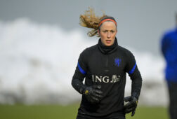 Op loes geurts 602bf2031e515