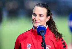 Renate Jansen staat de pers te woord