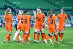 Oranjeleeuwinnen 7 0 estland ek 5f932d9648532