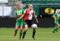 Robine de Ridder in actie namens Feyenoord