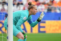 Sari van Veenendaal bij de OranjeLeeuwinnen