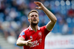 Ricky van Wolfswinkel viert feest