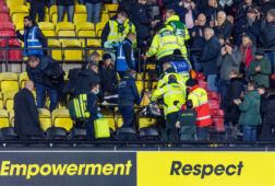Reanimatie op de tribune bij Watford - Chelsea