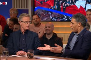 Arno Vermeulen en Pierre van Hooijdonk bij Studio Voetbal