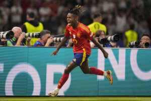 Nico Williams viert de 1-0