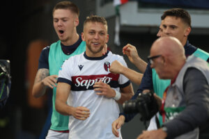 Jesper Karlsson na zijn treffer voor Bologna