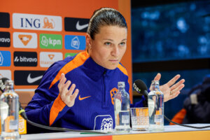 Sherida Spitse op de persconferentie