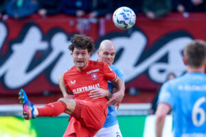 Sam Lammers in duel met Bram Nuytinck