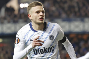 Sebastian Szymanski na zijn treffer tegen Rangers