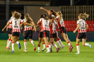 PSV juicht na de 3-0 tegen Rosenborg BK