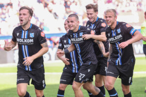 Dylan Vente, Vaclav Sejk en Luuk Brouwers juichen