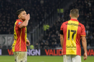 Dean James viert zijn doelpunt