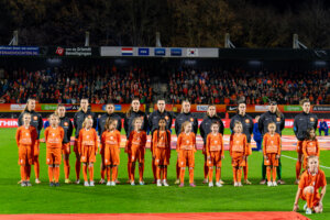 De OranjeLeeuwinnen voorafgaand aan het duel met Zuid-Korea