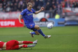 Thomas van den Belt in actie tijdens FC Utrecht - FC Twente