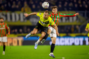 Dirk Proper tegen NAC