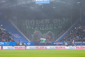 Een spandoek van FC Groningen