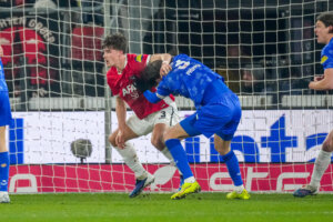 Wouter Goes in duel met Robin Pröpper