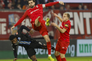 Amourricho van Axel Dongen gaat naar de grond