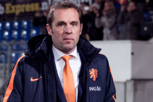 Arjan van der Laan was tussen 2015 en 2016 bondscoach van de OranjeLeeuwinnen