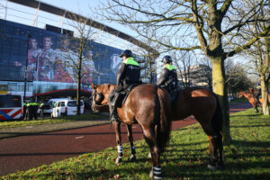 Politie bij Stadion Galgenwaard