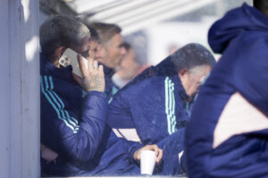 Gaston Ávila belt vanaf de reservebank