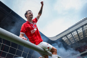 Olivier Boscagli viert de titel van 2023/2024