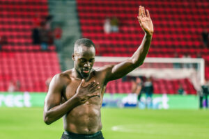 Jordan Teze verontschuldigt zich bij het PSV-publiek