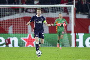 Jerdy Schouten tegen Olympiakos