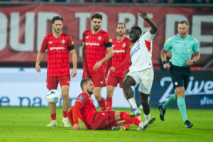 Marko Pjaca tegen Tyrone Owusu, Van Wolfswinkel, Propper en Zerrouki kijken toe