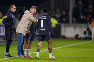 Robin van Persie en Quinten Timber