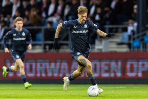 Luciano Valente aan de bal