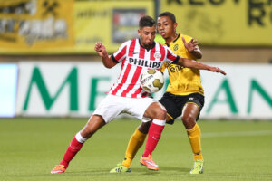 Mohamed Rayhi in het shirt van PSV