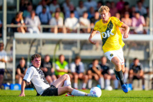 Daan van Reeuwijk aan de bal