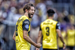 Jan Van den Bergh juicht