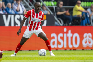 Jordan Teze tegen Heracles