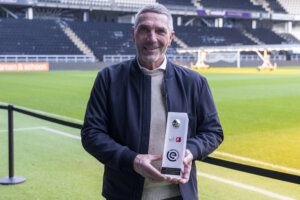 Hendrie Krüzen is de Trainer van de Maand november