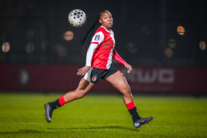 Celainy Obispo in actie namens Feyenoord