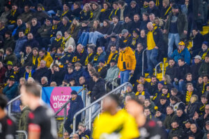 NAC-supporters verlaten voortijdig het stadion tegen Excelsior