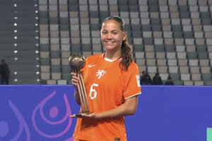Rosalie Renfurm wint de Bronze Ball op het WK Onder 17
