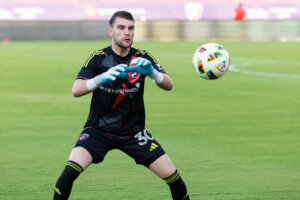 Maarten Paes in actie bij FC Dallas