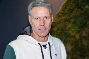 Marco van Basten bij het Padel Benefiet Toernooi in Utrecht